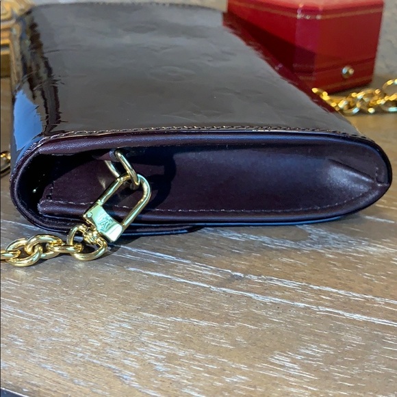 Louis Vuitton Vernis Bel Air Amarante Pouchette - Picture 5 of 15